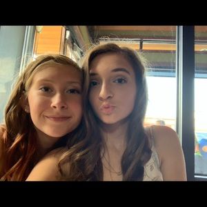 Meet your Posher, Elisa